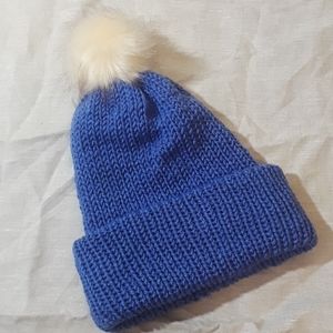 knit pom pom beanie